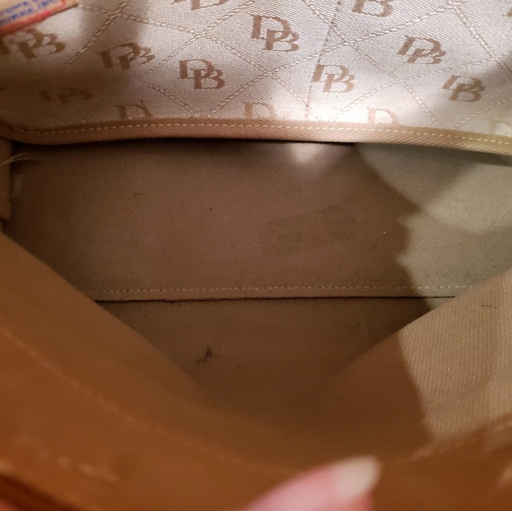 Dooney & Bourke - Picture 6 of 7